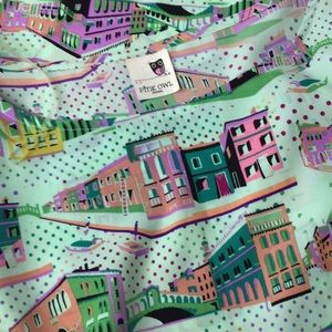 Mint buildings/ house print top with 3/4 sleeves